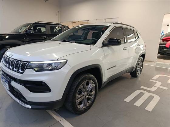 JEEP COMPASS 1.3 T270 TURBO FLEX LONGITUDE AT6 JEEP COMPASS 1.3 T270 TURBO FLEX LONGITUDE AT6
